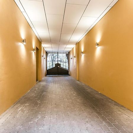 Cozy Flat. Art Nouveau Building, Near The City Center Riga Bagian luar foto