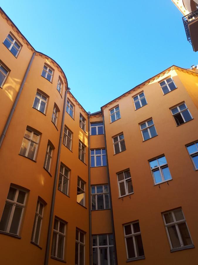 Cozy Flat. Art Nouveau Building, Near The City Center Riga Bagian luar foto